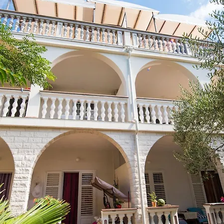 2 Bedroom Daire Srima